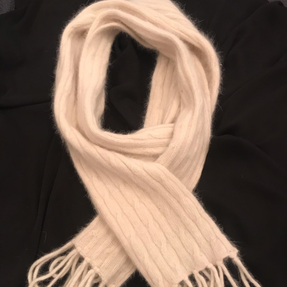 Soft cream scarf